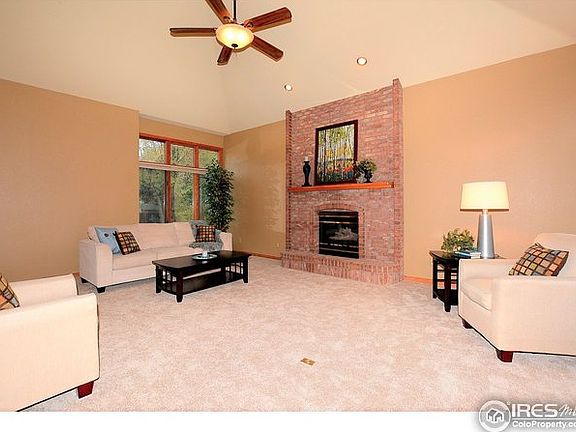 Floor to ceiling fireplace in Great Room