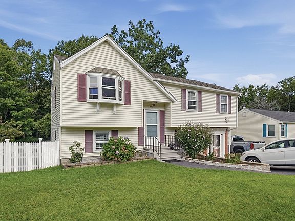 2nd image of 30 Parsons Hill Dr