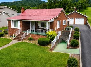 2179 Seneca Trl S, Peterstown, WV 24963