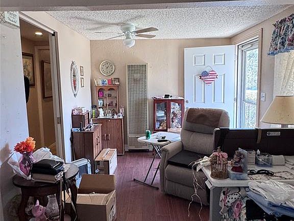 5th image of 6609 NW 35th St