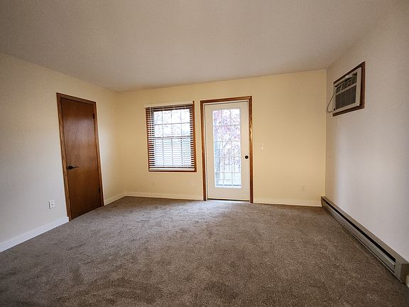 4th image of W156N11357 Pilgrim Rd #4