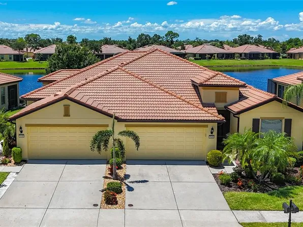 5440 Sunset Falls Dr, Apollo Beach, FL 33572