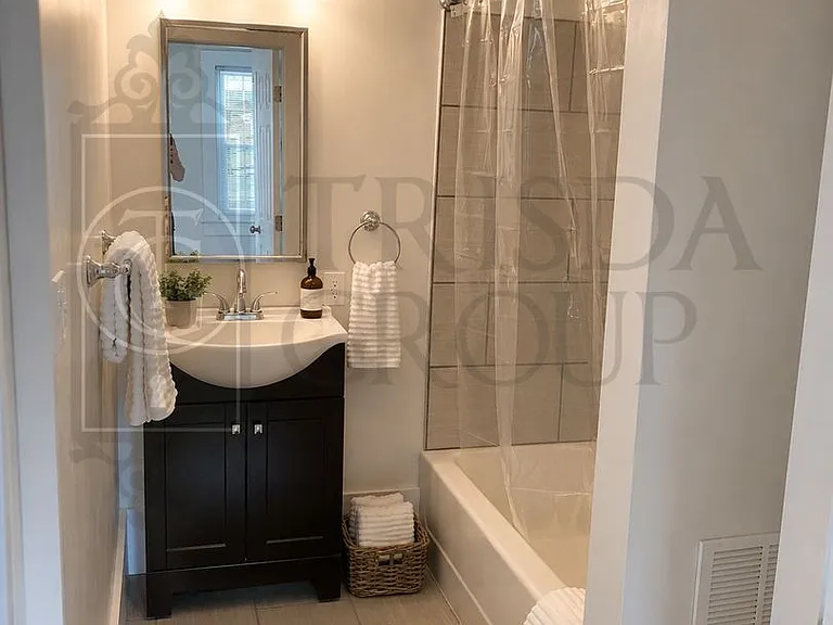 51 Southern Ave — Photo 24