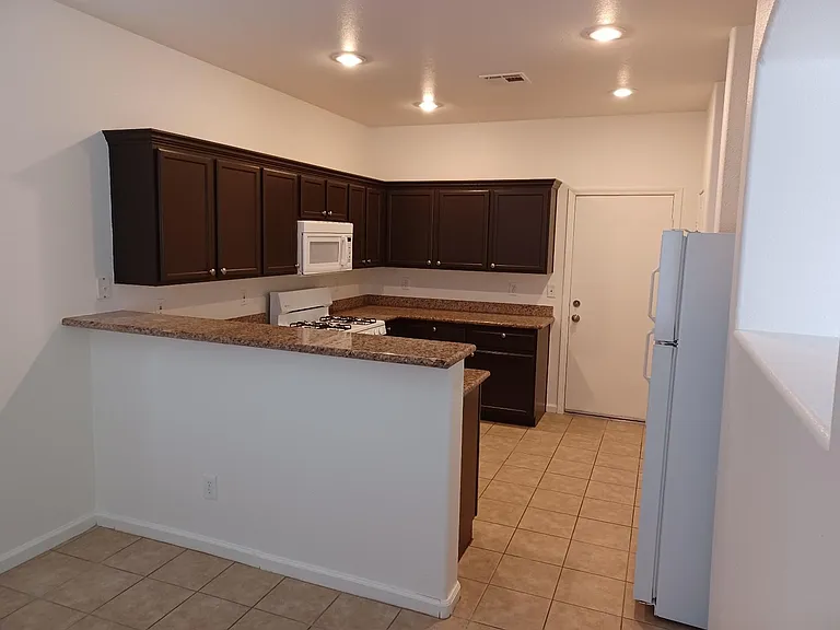 7936 Imperial Treasure St — Photo 3