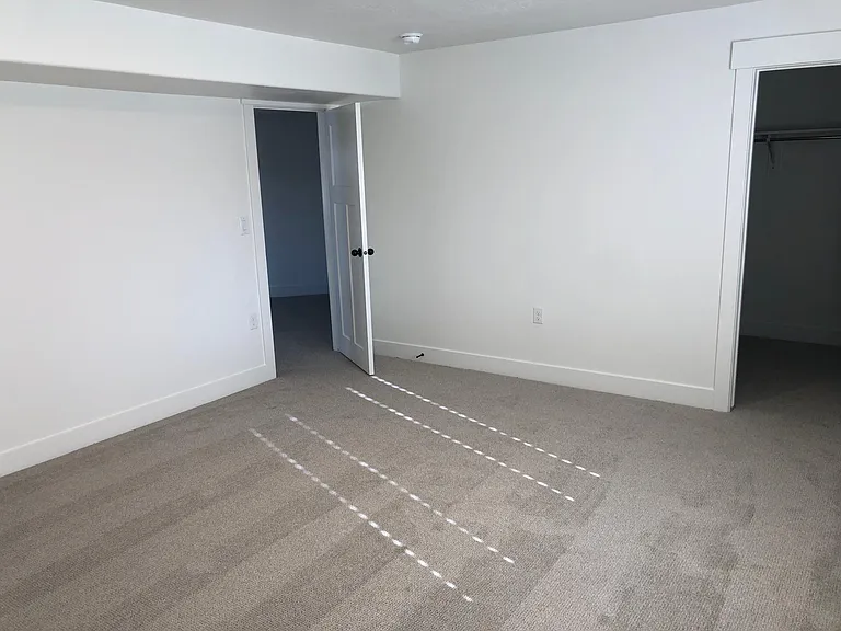 493 W Woodland Rd — Photo 32