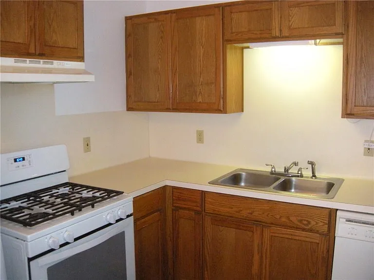 1607 Palma Plz #B — Photo 13