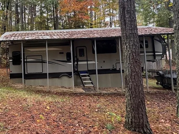 211 Looking Glass Trl, Bracey, VA 23919