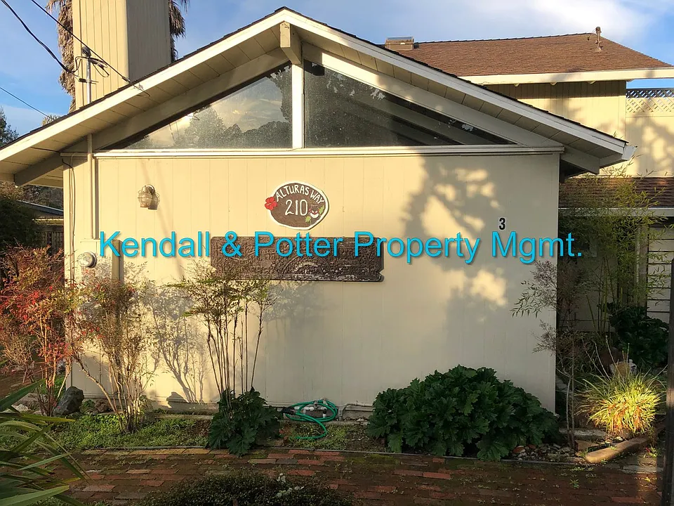 210 Alturas Way