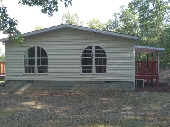572 Pine Trail Dr, Moorefield, WV 26836