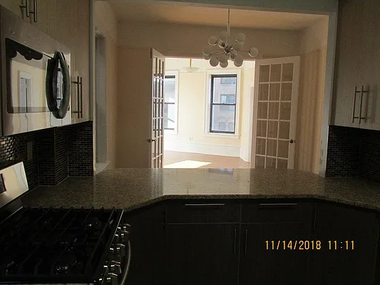 Rented by Windsor Homes Realty Corp | media 4