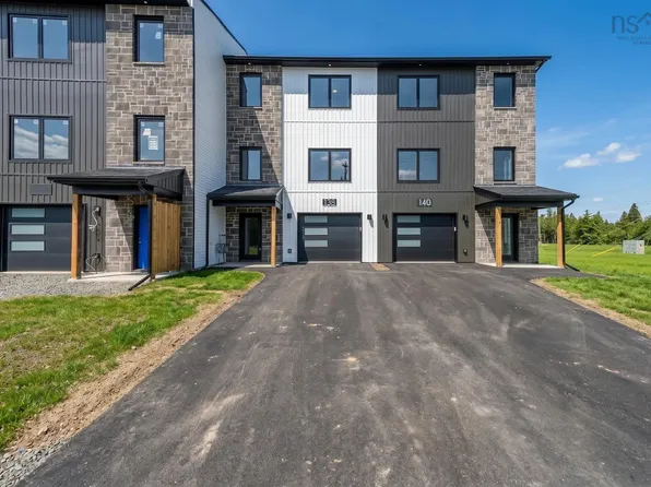 138 Stephs St #D, Bedford, NS B4B 1H1