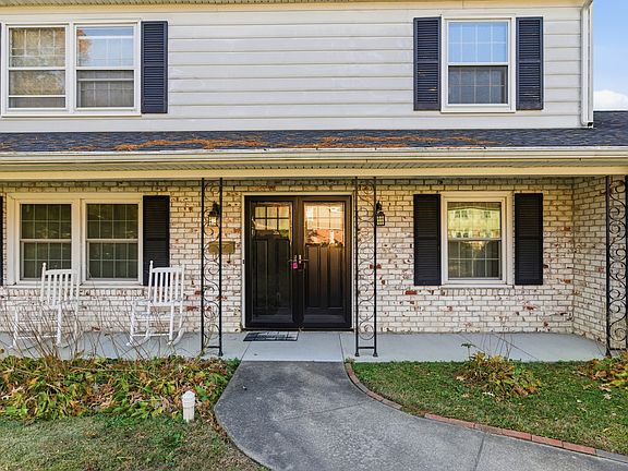 4th image of 205 Orkney Pl