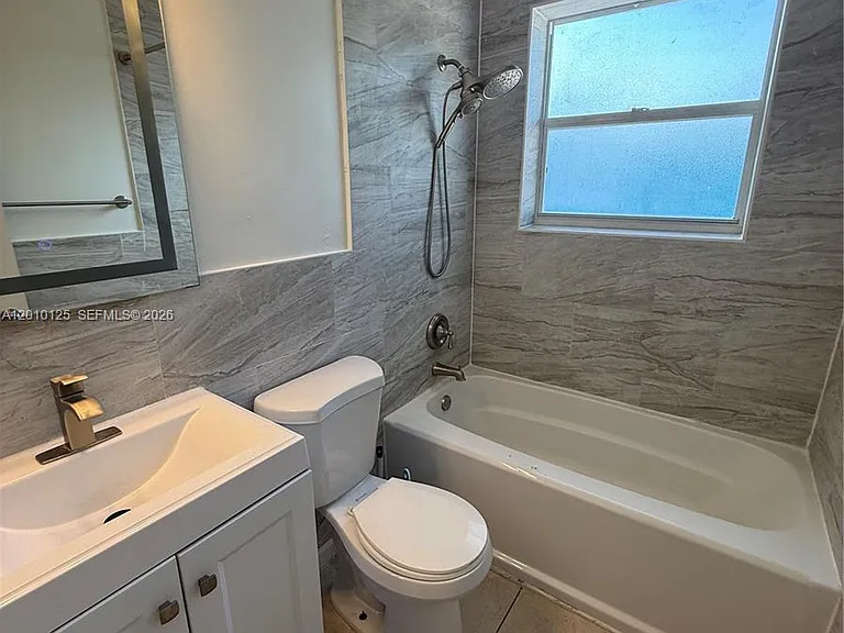1619 Shenandoah St — Photo 10