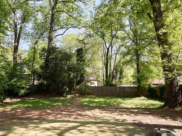 1950 Farris Dr — Photo 16