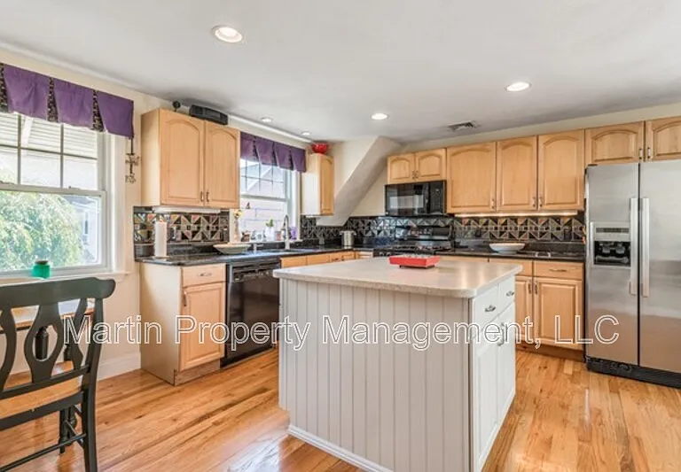 34 Vine St #1 — Photo 2