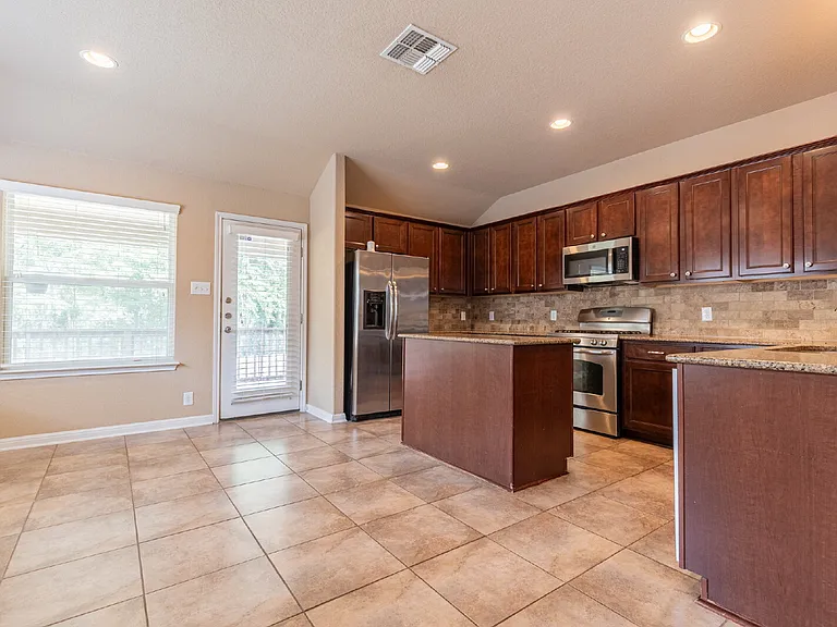 7111 Watertrout Bay — Photo 12