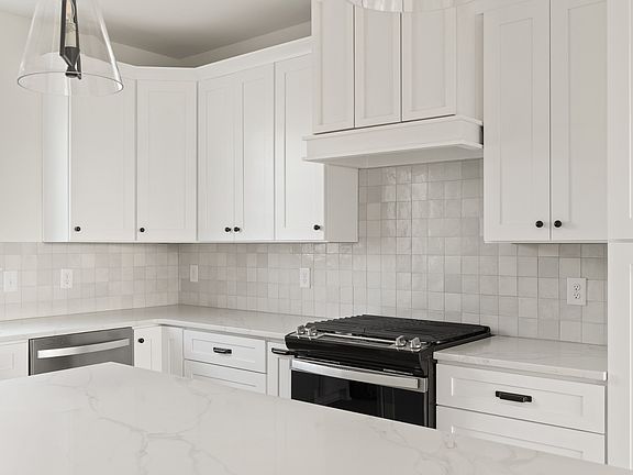 3rd image of 504 Edwin St Lot 4