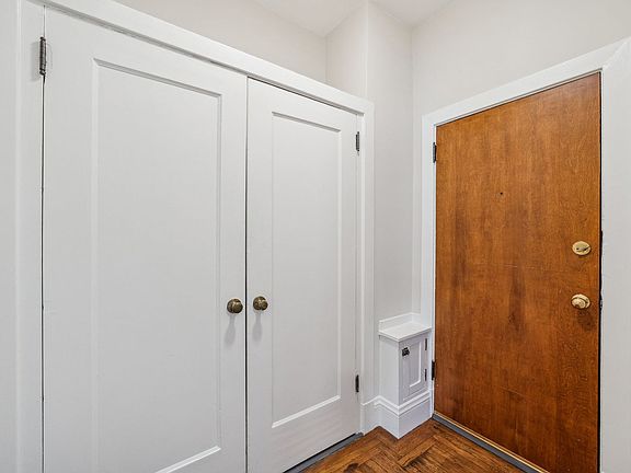 5th image of 945 Larkin St APT 21