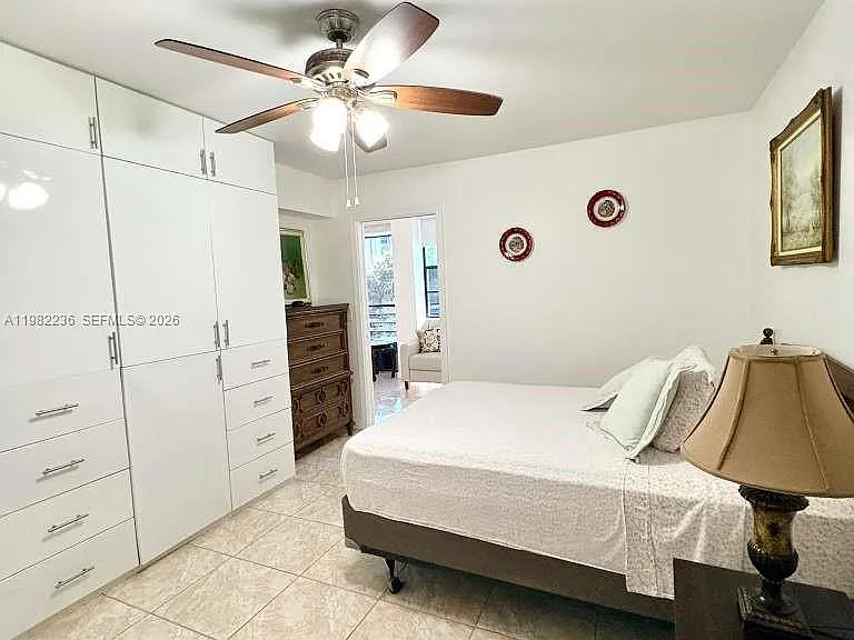 20500 W Country Club Dr #410 — Photo 17