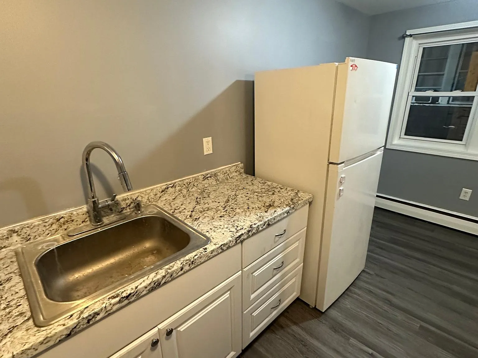185 Barker St — Photo 4