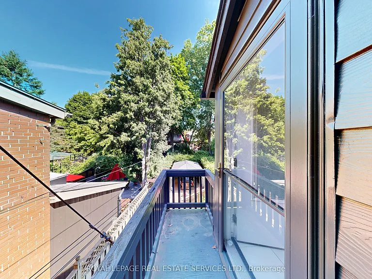 130A Westminster Ave #UPPER LEVEL — Photo 25