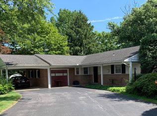 1780 Colonial Manor Dr, Lancaster, PA 17603
