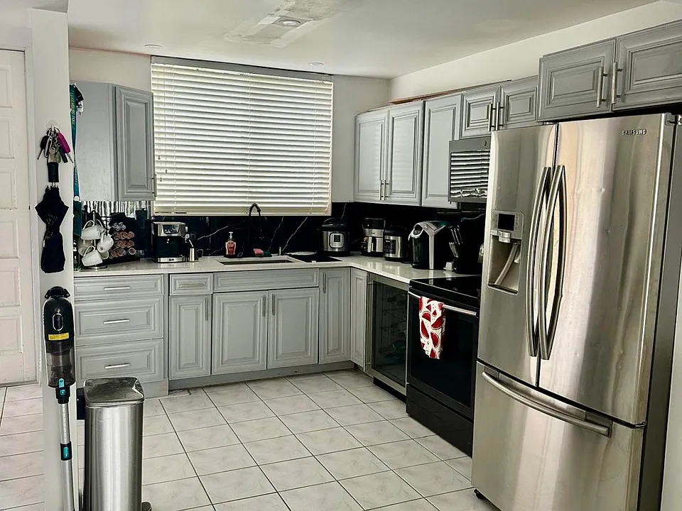 4557 Luxemburg Ct #1