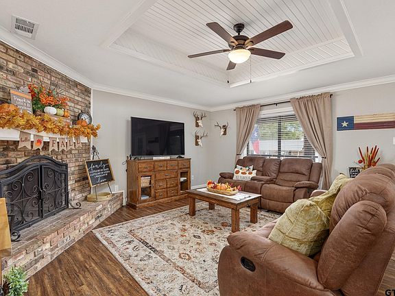 4th image of 901 Corey Dr