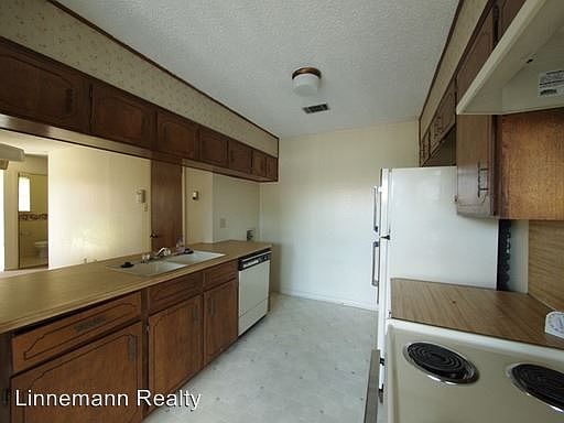 5th image of 3709 Hereford Ln APT B