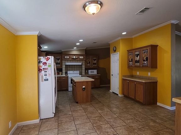 5th image of 998 County Road 3190