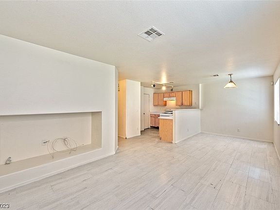 3rd image of 2525 Sierra Bello Ave Unit 102