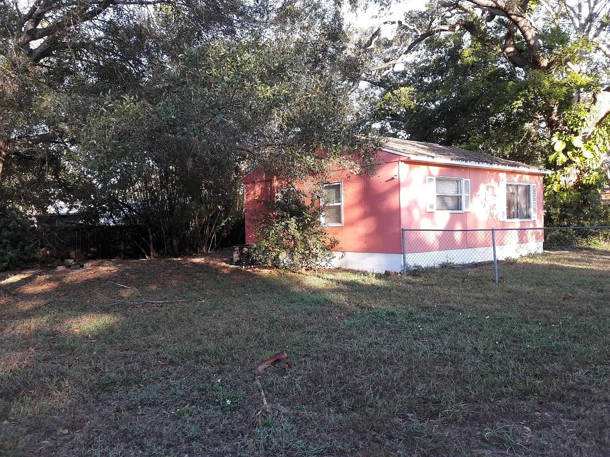 2 bed, 750 sqft, $2,000 — Photo 1