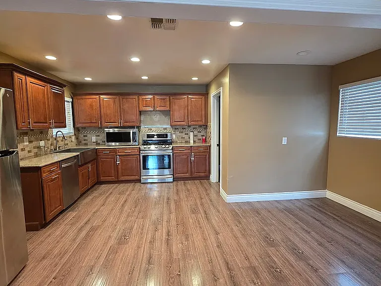 4921 Centaur St — Photo 5