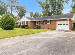 614 Wedgewood Rd, Whiteville, NC 28472