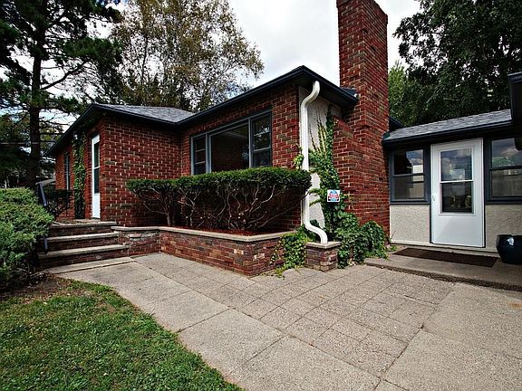Beautiful color, maintanance free brick exterior.