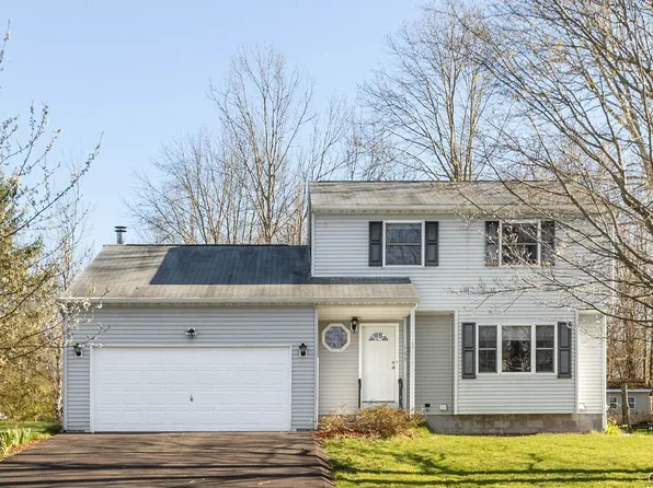 163 Dry Bridge Rd, Central Square, NY 13036