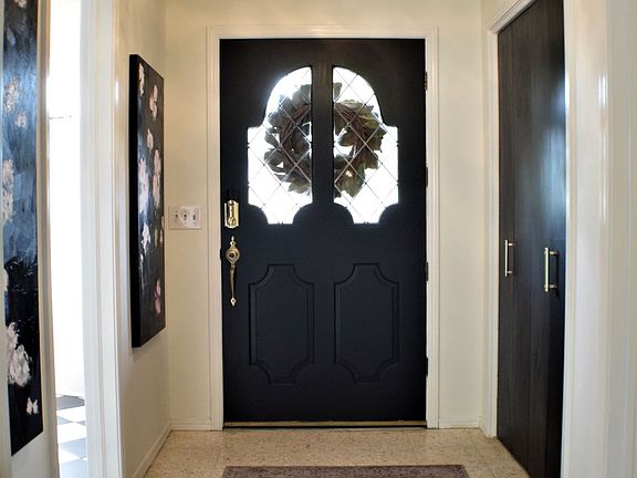 4th image of 9737 S Manor Cir