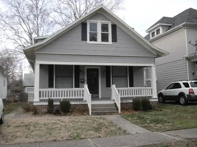 1933 Baird Ave photo 1
