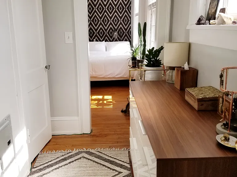 Virginia Court Apartments — Photo 19