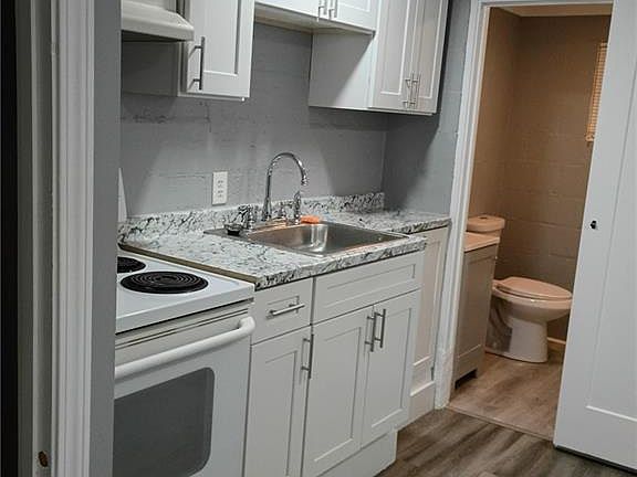 4th image of 214 N 2nd St