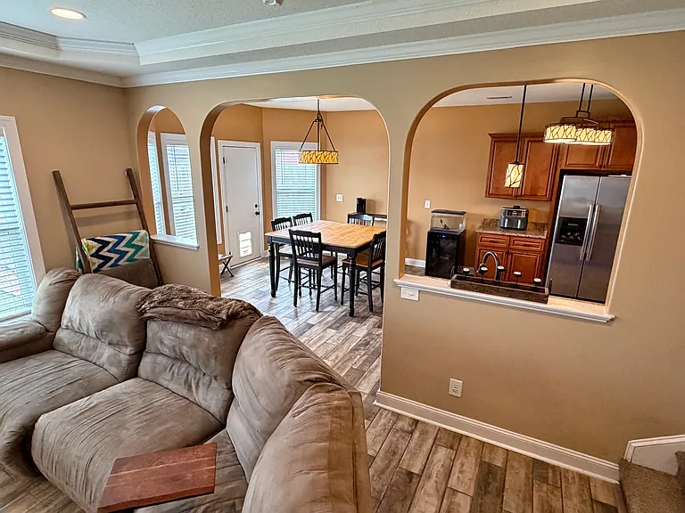 124 Landover Dr — Photo 10