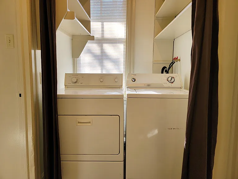 320 N Lime St #D — Photo 15