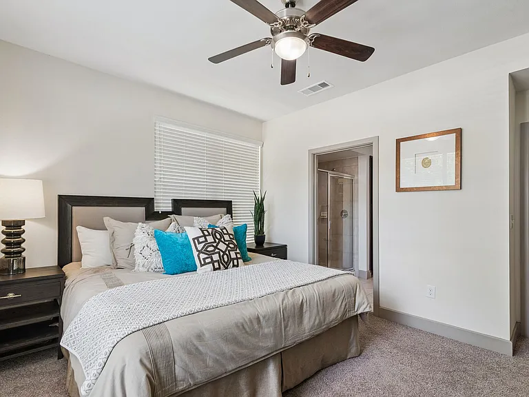 Plantation Park Apartments — Photo 16