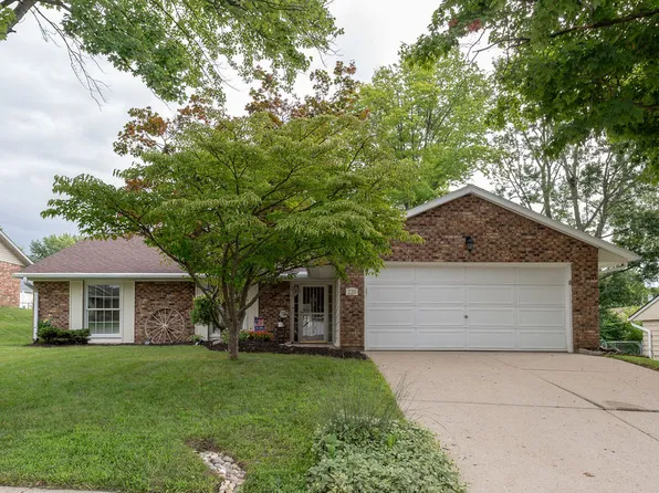 220 Evergreen Dr, Springboro, OH 45066