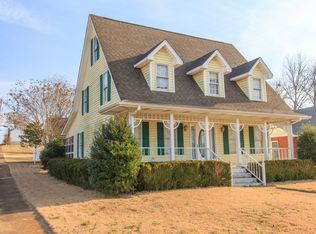 227 W Court Ave, Selmer, TN 38375