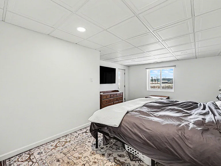 5884 Rays Dr — Photo 18
