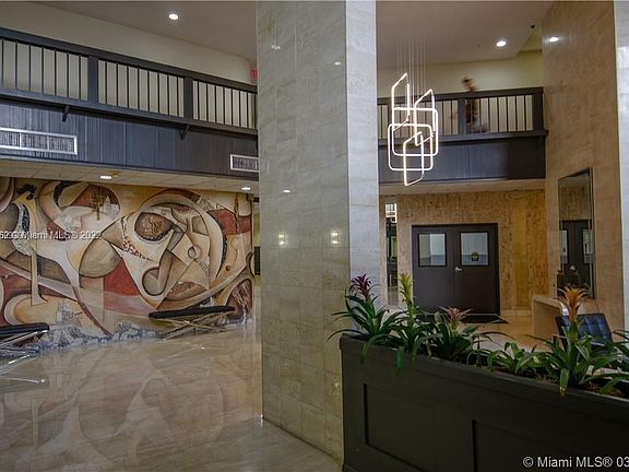 4th image of 2750 NE 183rd St APT 1912