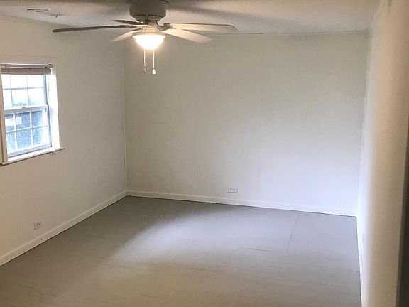 5th image of 1117 Avenue C