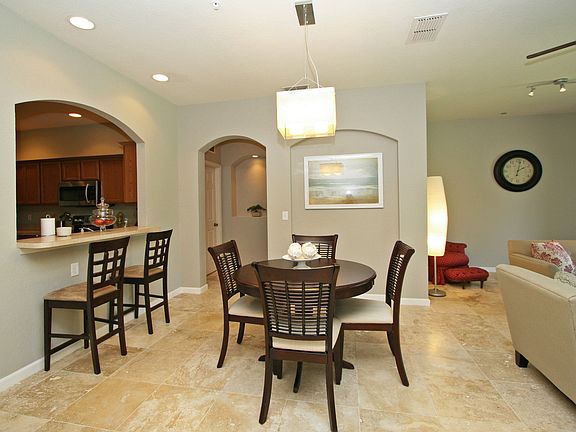 2nd image of 2934 Ashland Ln S