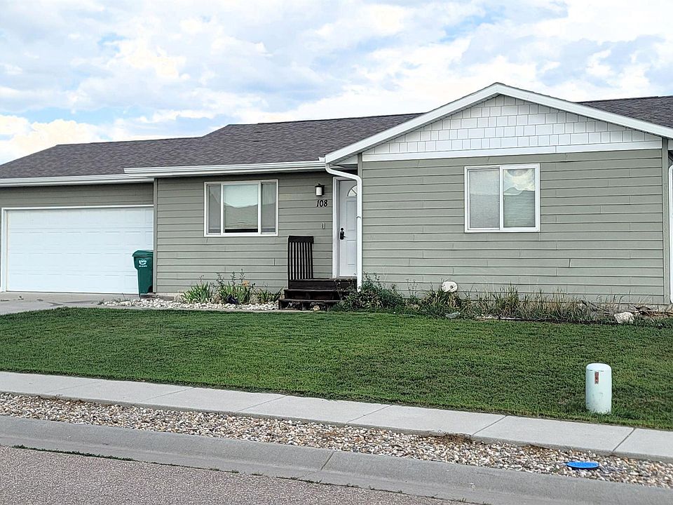 1st image of 108 Maxwell Dr